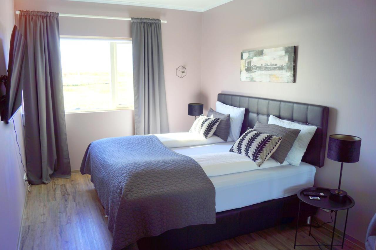 Austurey - Lakefront Villa *