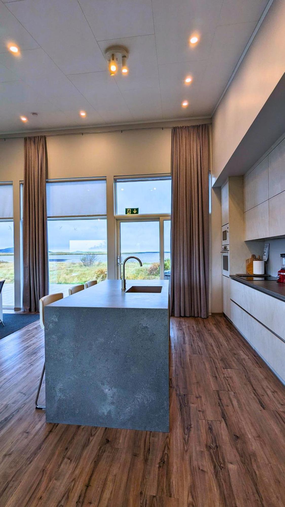 Villa Austurey - Lakefront Laugarvatn